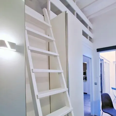 Gatu Alameda דירה