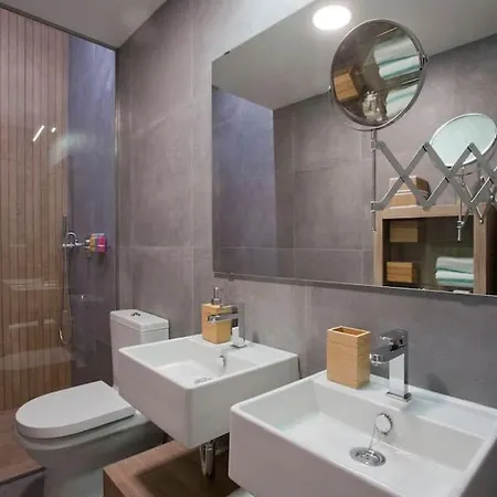 Gatu Alameda דירה *